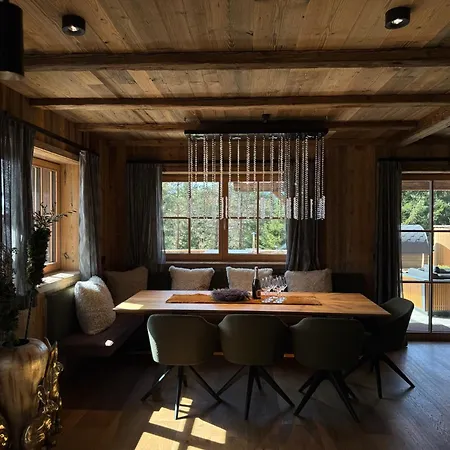Chalet Alpin Chic By Alpe